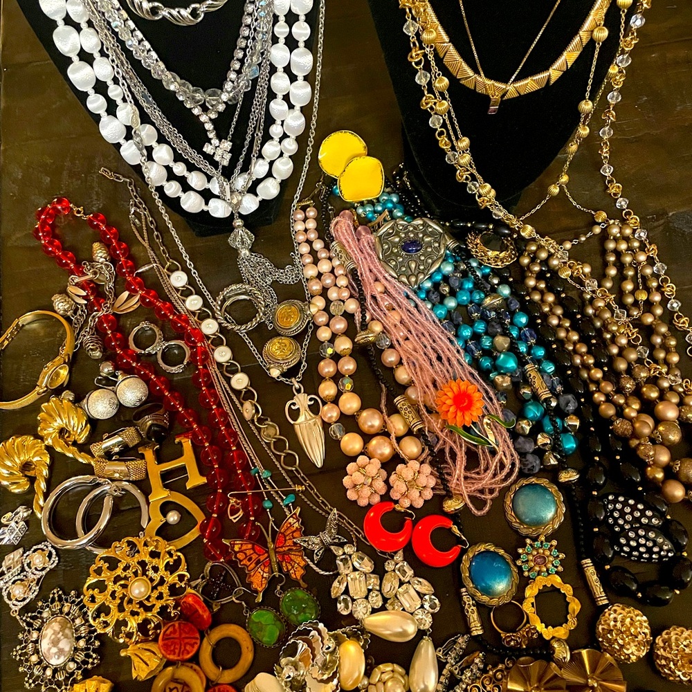 Vintage Jewelry 70pc Lot 925, 10k, 18kt GP, Hobe, Kramer, Lisner, Monet, Trifari